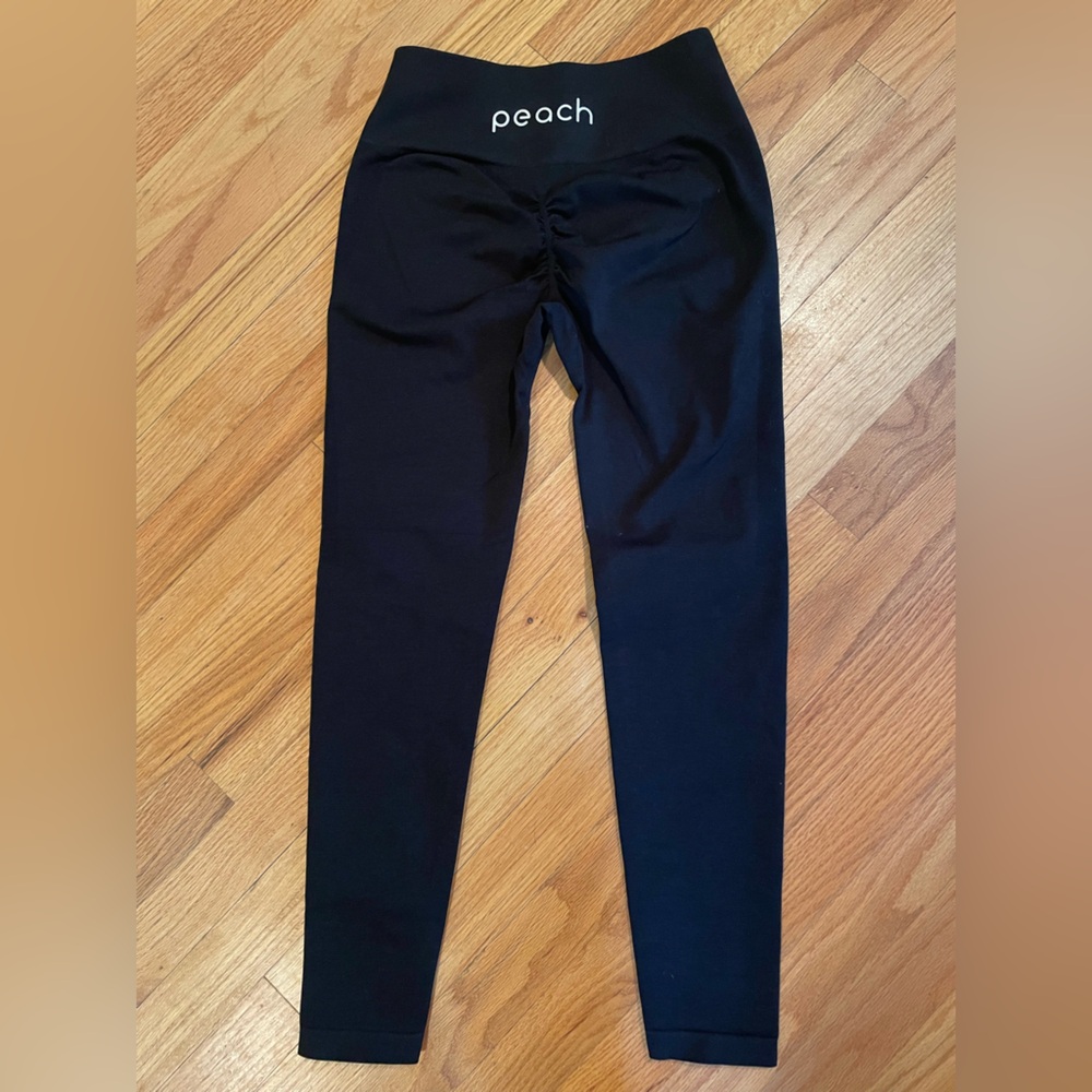 Peach Tights Brand Leggings, Black Deluxe Mid Waist Large